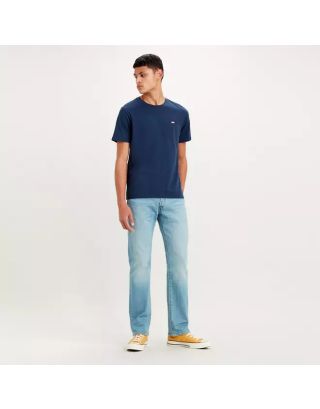 A soft and comfortable Levi’s Classic HM Tee in Dress Blues. Perfect everyday wear with premium cotton and timeless Levi’s styling.